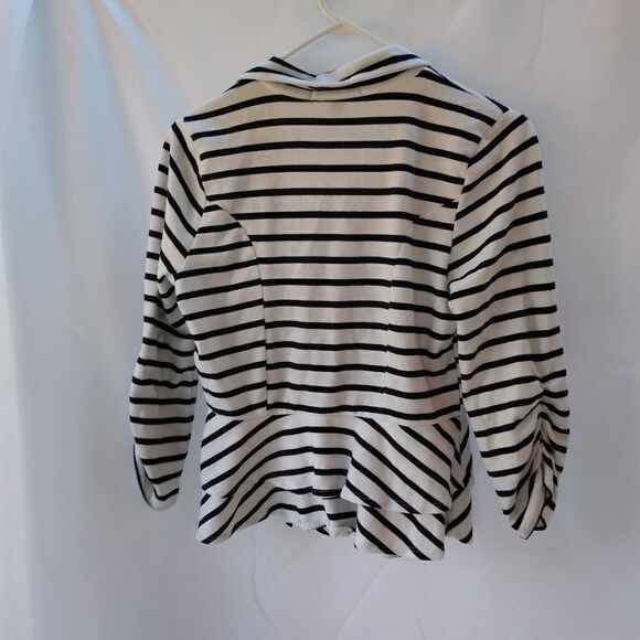 Absolutely Famous blazer  - Picture 2 of 5